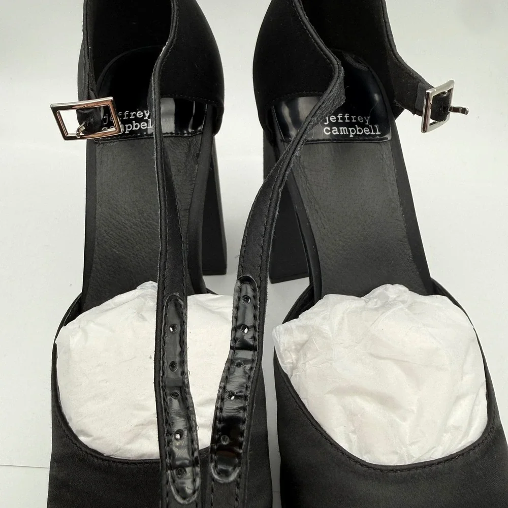Jeffrey Campbell step out
